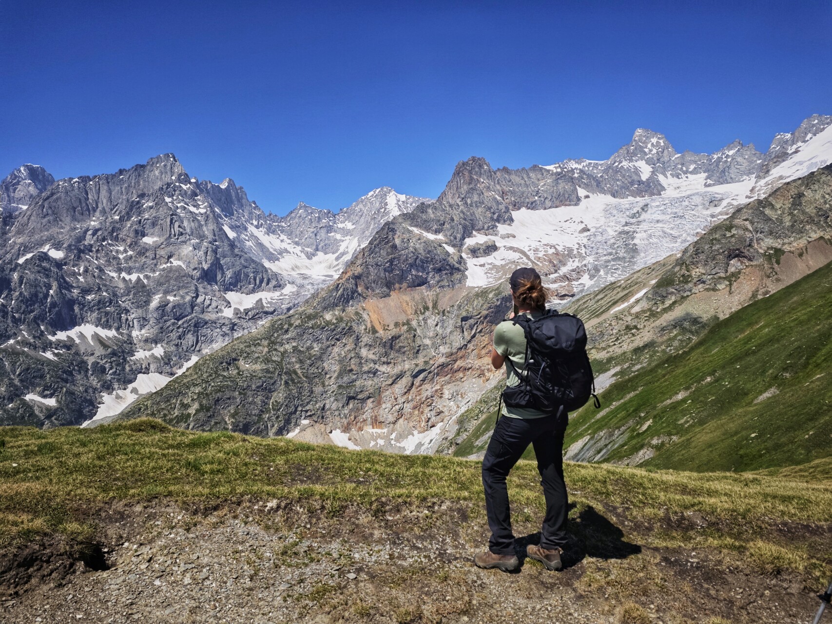 Grand Col Ferret: TMB Stage 6 - From Italy to Switzerland in a Stride