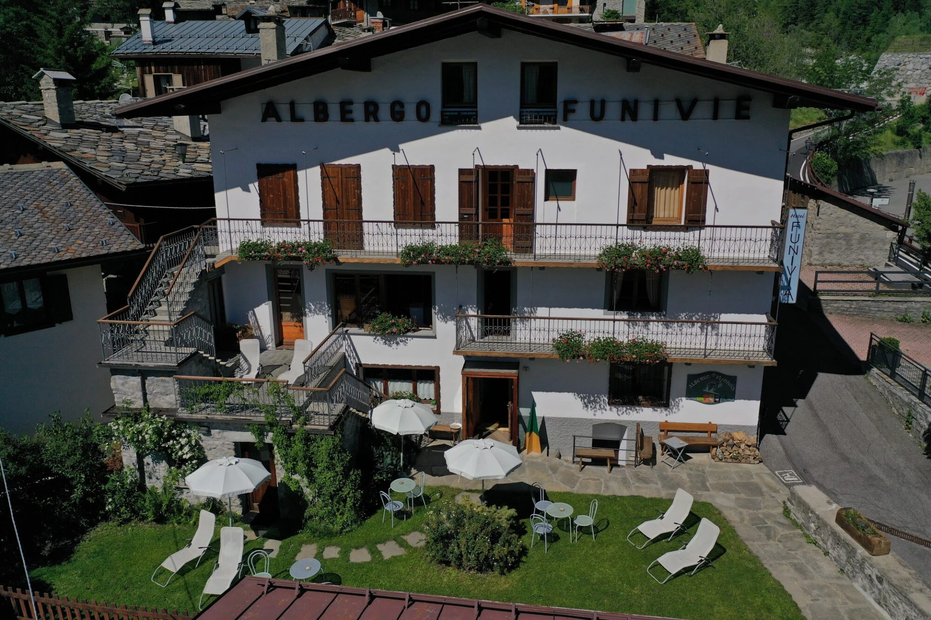 Hôtel Funivia in Courmayeur, at the halfway point of the TMB