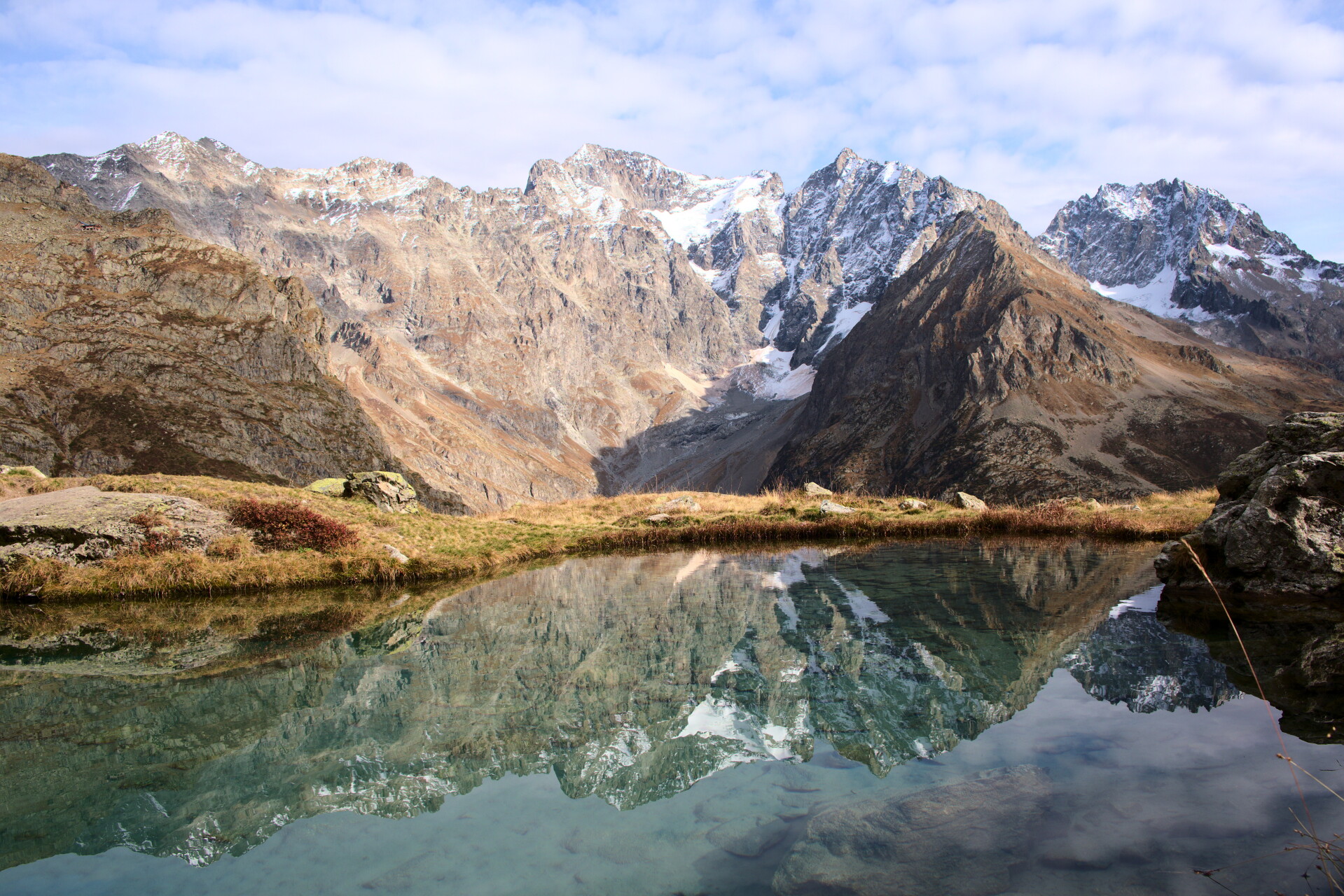 Lakes of the Écrins: 10 High-Altitude Lakes to Discover