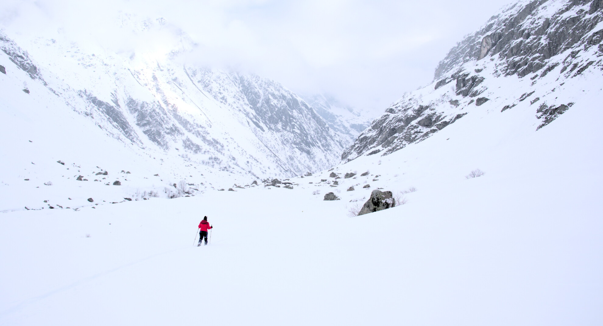 Snowshoeing for Beginners: Kit, Technique, Safety & Where to Go in the French Alps
