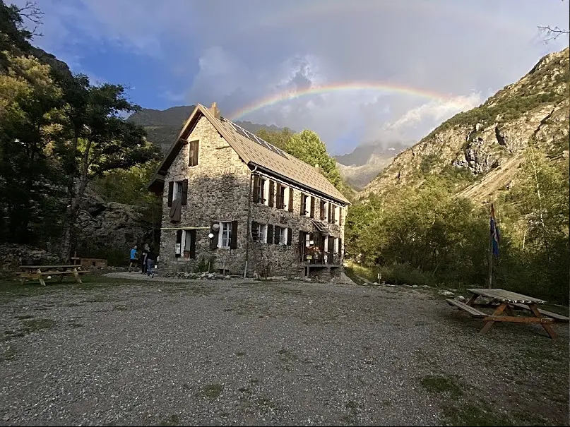 Mountain Hut vs Gîte: Understanding Alpine Accommodation Options